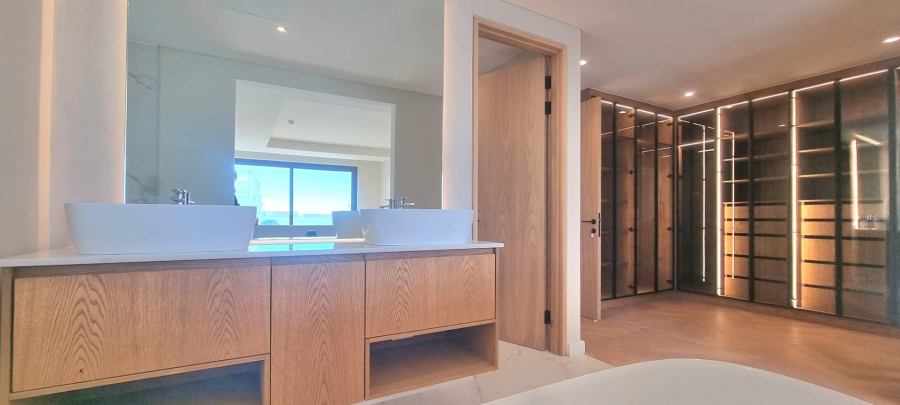 4 Bedroom Property for Sale in Camps Bay Western Cape